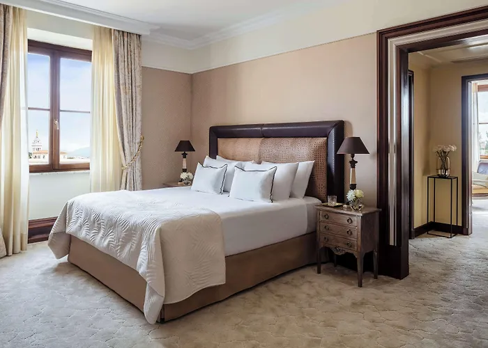 Отель Anantara Palazzo Naiadi - A Leading Of The World Рим